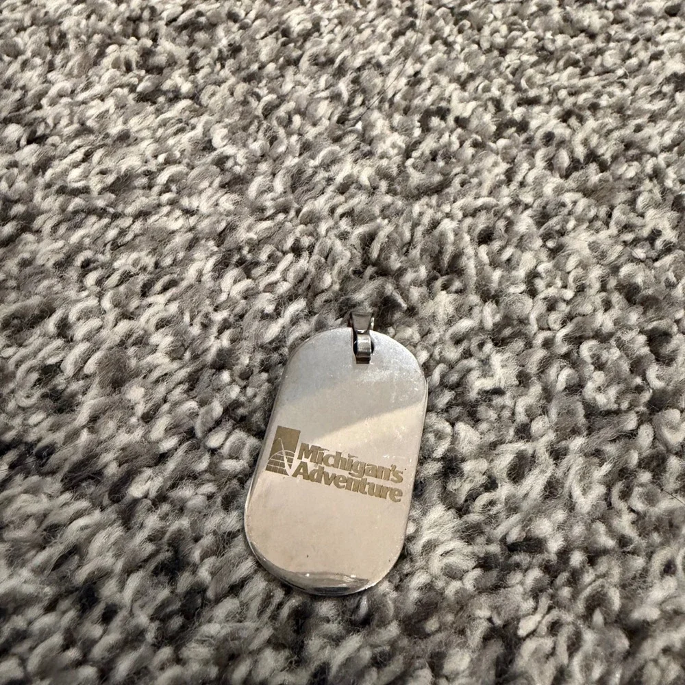 Peanuts engraved dog